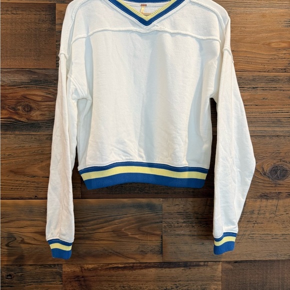 $98 Free People Rio Stripe Hem Sweatshirt, Women's Cream and Blue V-Neck Top - Picture 5 of 7